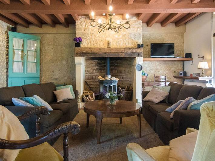 Location de vacances pour 10 personnes, avec jardin ainsi que piscine et terrasse à Thenon - 3
