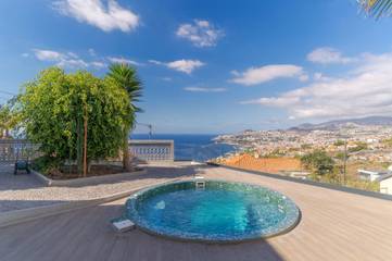 Gîte pour 6 personnes, avec piscine et jardin à São Gonçalo