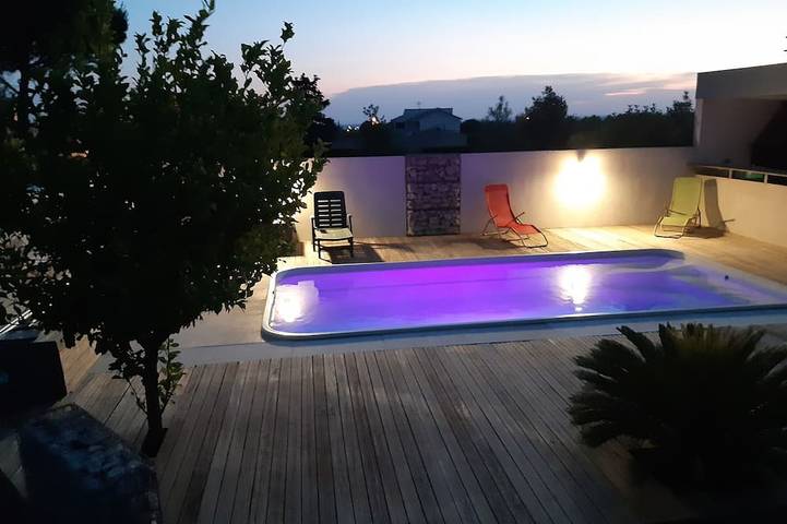 Villa pour 8 personnes, avec balcon et jardin, animaux acceptés