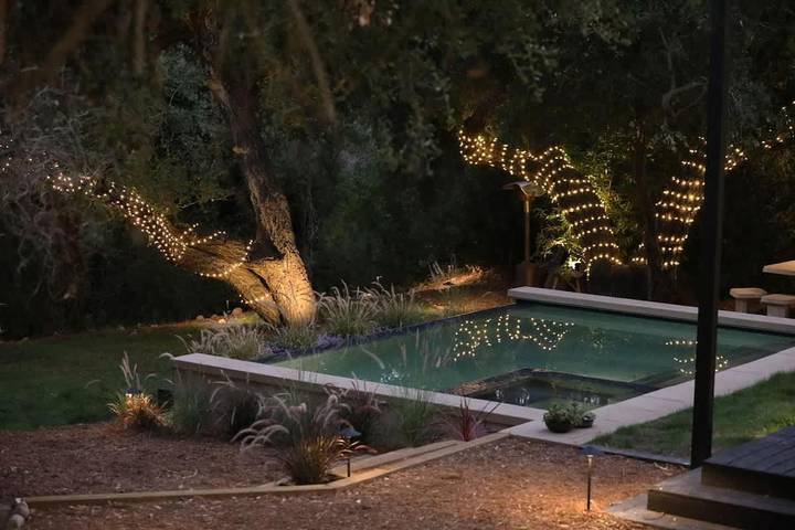 Location de vacances pour 2 personnes, avec jacuzzi et jardin ainsi que piscine et terrasse, animaux acceptés dans Topanga