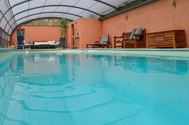 Gîte pour 2 personnes, avec Terrasse ainsi que Jardin et Piscine