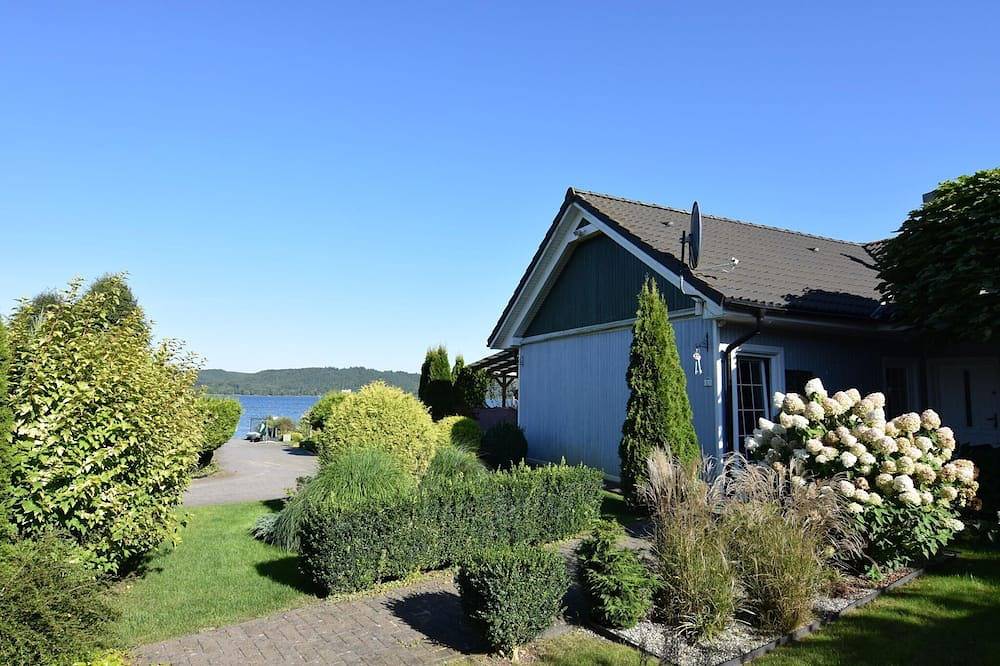 Haus mit Privatstrand am See, Whirlpool und Boot in powiat wejherowski