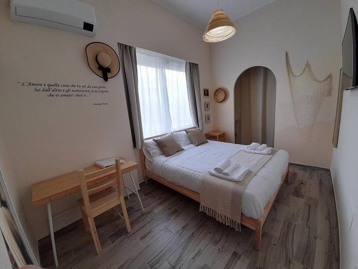 Maison d’hôte pour 2 personnes, avec Jacuzzi ainsi que Terrasse et Vue dans Sant'Anastasia - 4