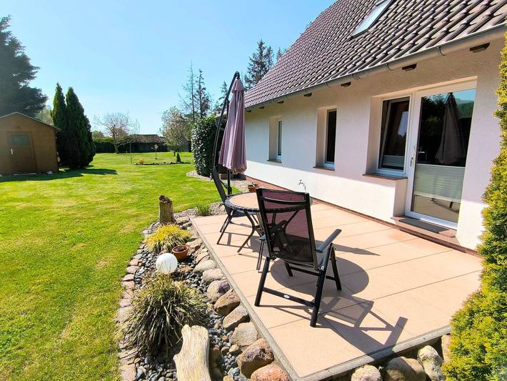 Ferienwohnung für 2 Personen, mit Terrasse und Garten in Patzig