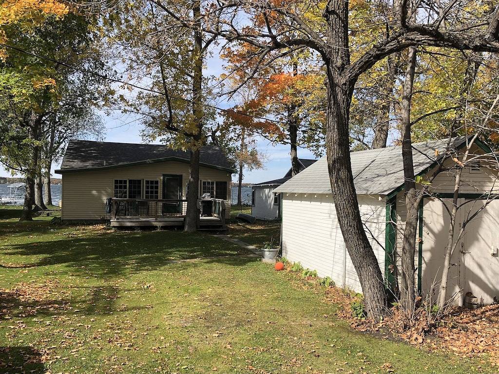 Classic Lake Sallie Hideaway with Wonderful Sunset Views in Becker County