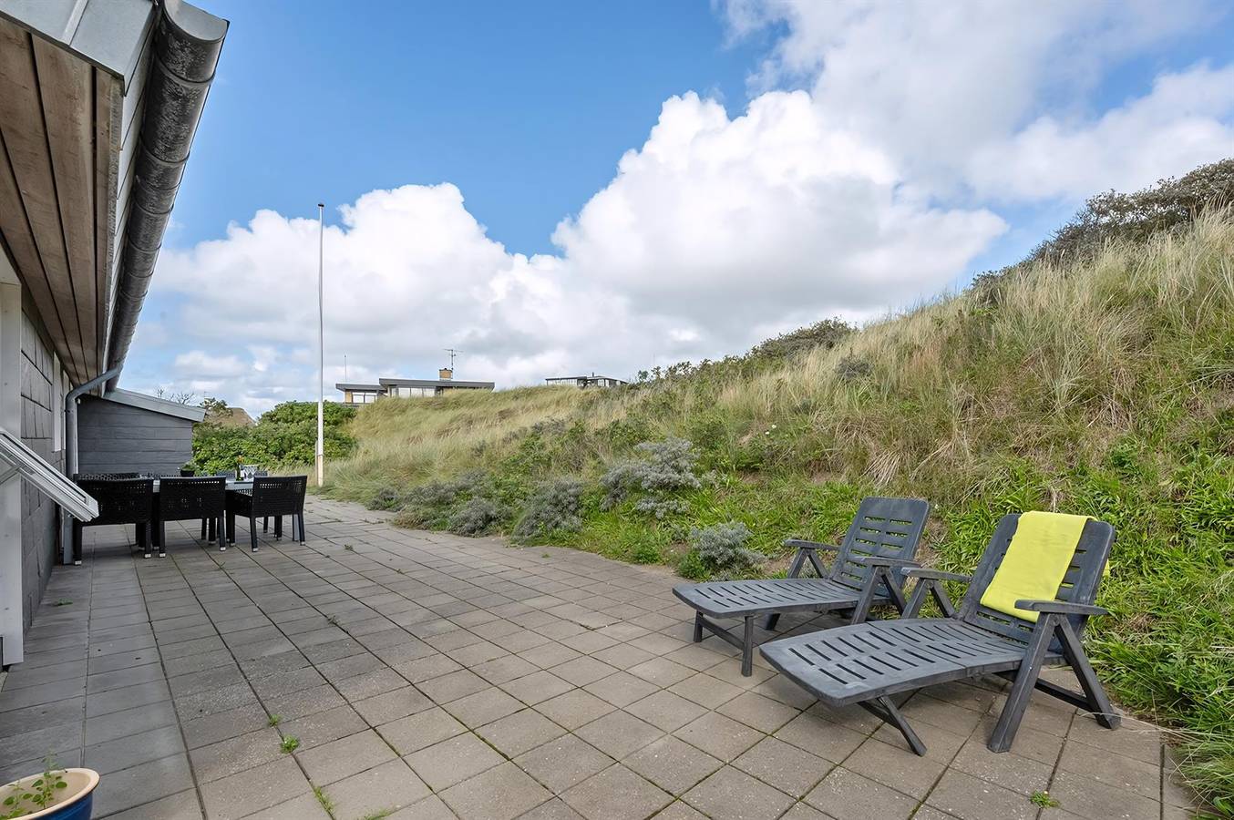 Awesome home in Ringkøbing w/ 4 Bedrooms, Sauna and Wifi in Ringkøbing, Holmsland Klit