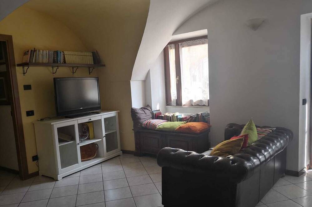 Geheel appartement, Borgo Volciano Gardameer in Roè Volciano, Garda Bergen