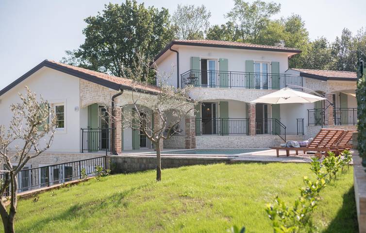 Ferienhaus für 8 Personen, mit Terrasse und Garten, mit Haustier