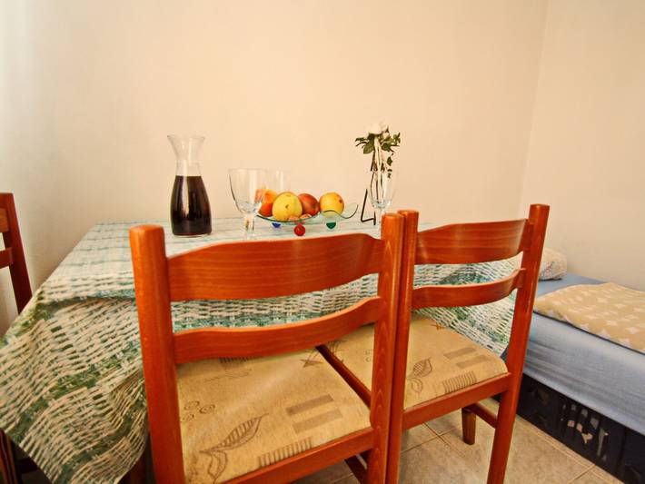 Gîte pour 3 personnes, avec balcon, adapté aux familles à Drače - 2