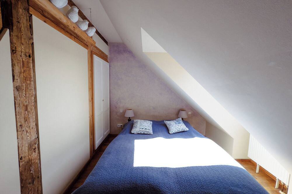 Ganze Wohnung, Wohnung 5 · Abendträumerei – Ferienwohnung mit Hochboden im gräflichen Forsthaus in Temmen-Ringenwalde, Barnimerland Region
