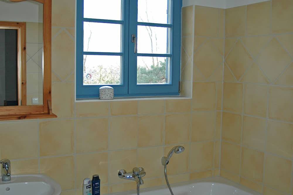 Idyllisches Ferienhaus (72 qm) bis 4 Pers. mit Garten, Strandnähe in Kamminker Strand, Kamminke