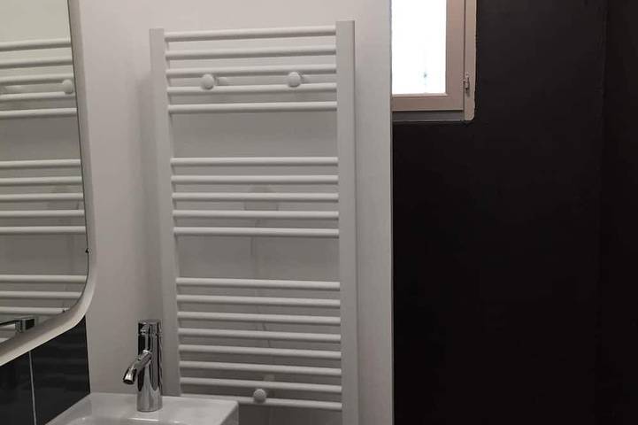 Gîte pour 4 personnes, avec jardin à Venasque - 2