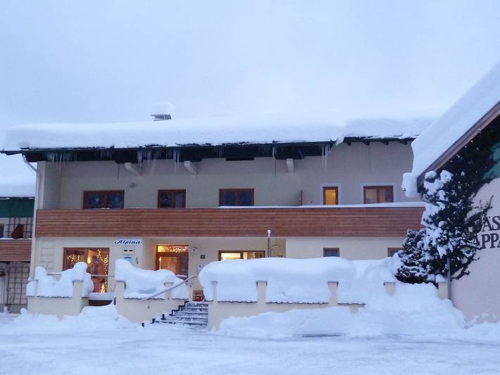 Ganze Ferienwohnung, Alpina Appartements - Appartement behindertenfreundlich 32m² in Grän, Allgäuer Alpen (Österreich)
