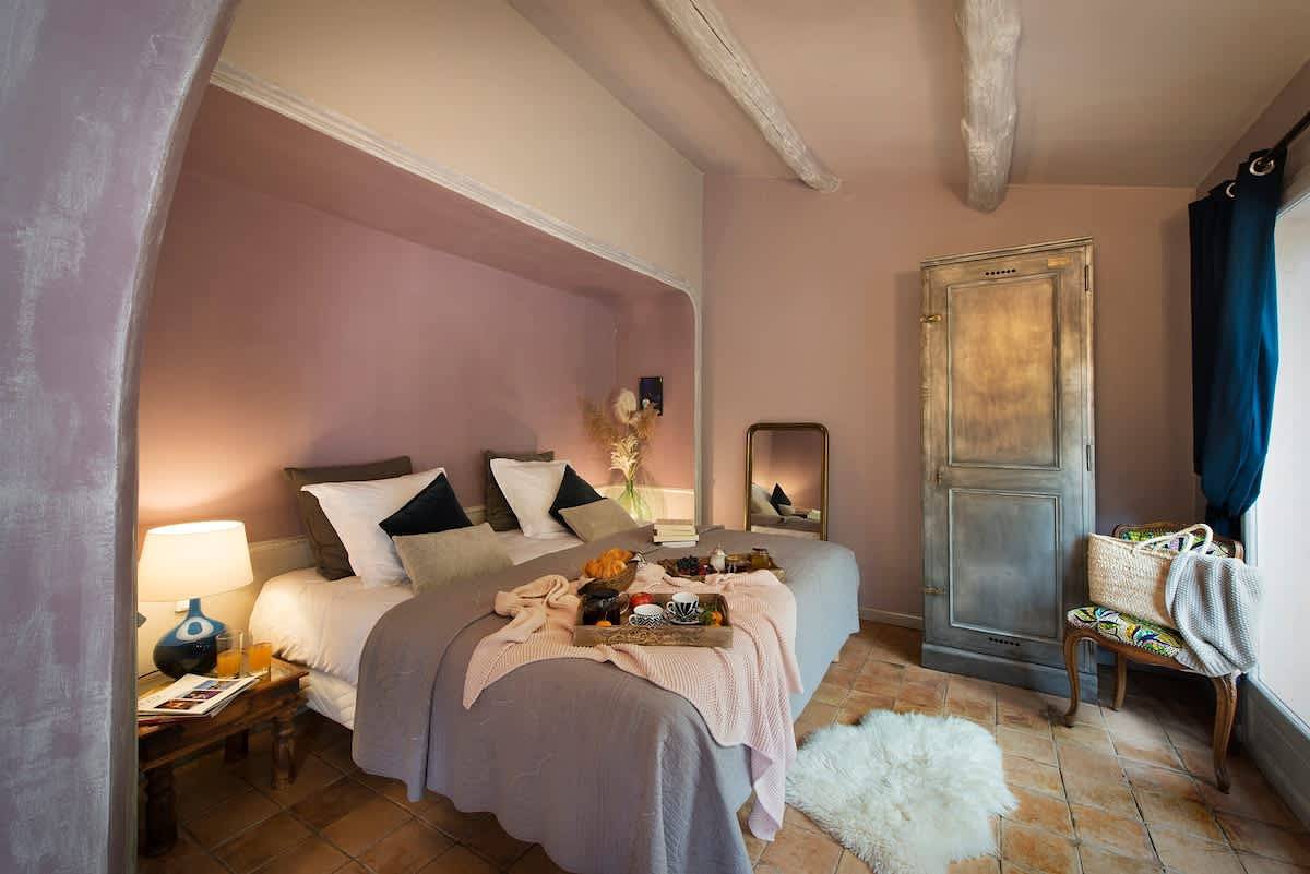Luxury Suite, terrace, private pool and jacuzzi in Noves, Region de Arles