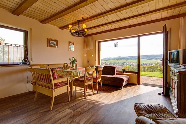 Ferienwohnung für 4 Personen, mit Balkon und Balkon/Terrasse sowie Terrasse und Garten in Rhön-Bayern - 4