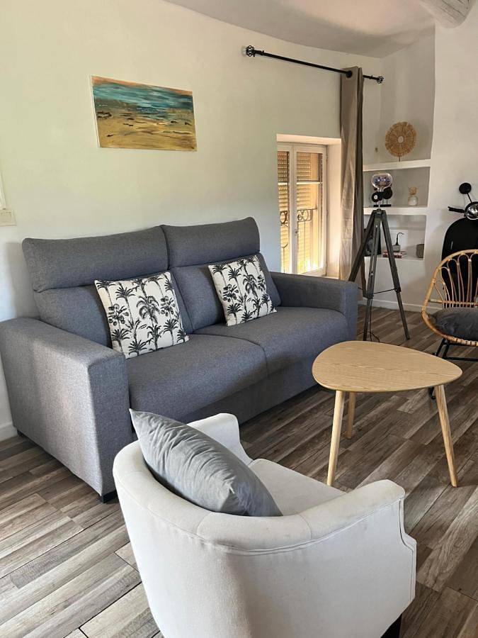 Gîte pour 4 personnes, avec jardin ainsi que piscine et vue, animaux acceptés à Puyvert - 2