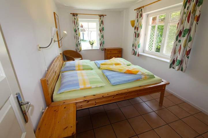 Blockhütte für 6 Personen, mit Terrasse und Garten, mit Haustier am Salzhaff - 2