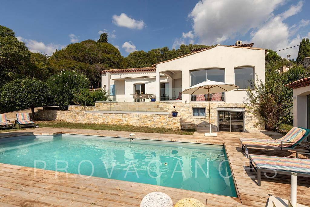 Ferienhaus mit Pool wenige Minuten zu Fuß von La Colle-sur-Loup in La Colle-sur-Loup, Cannes und Umgebung