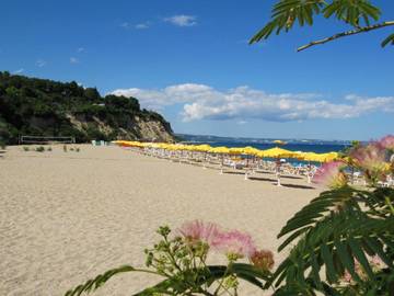Ferienwohnung für 6 Personen, mit Ausblick und Terrasse in Varna