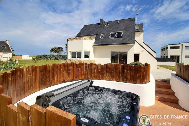 Casa de huéspedes para 10 personas, con jardín además de jacuzzi y terraza - 1