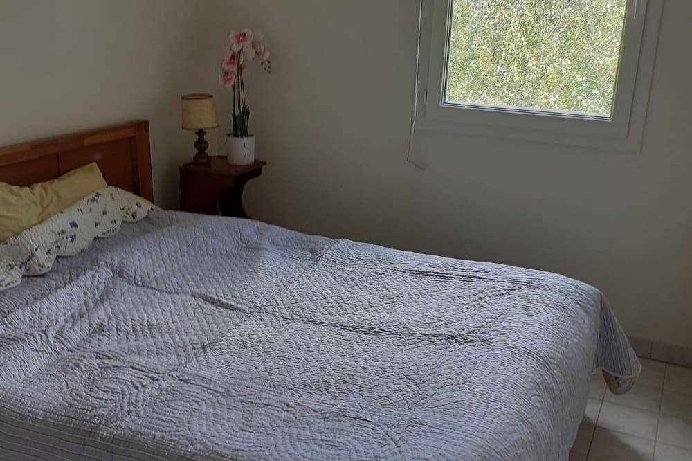 Entire apartment,  Disney One Bedroom in Montévrain, Seine-et-Marne