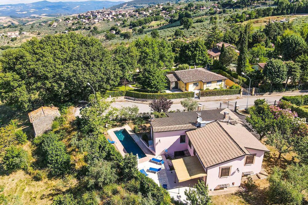 Casa con giardino/piscina privati vicino a Orvieto in Montecchio, Provinsen Terni