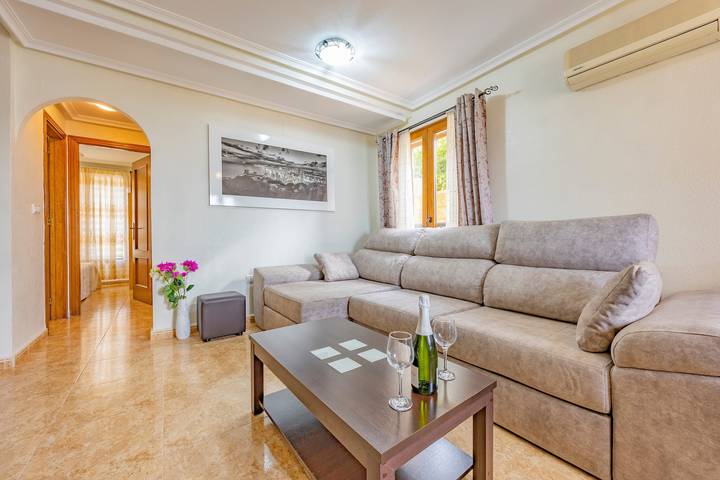 Maison de vacances 'Adosado En Finestrat' avec vue sur les montagnes, Wi-Fi et climatisation in Finestrat, Costa Blanca