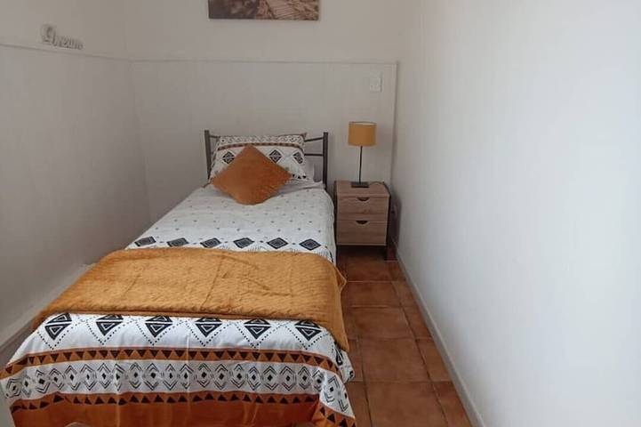 Gîte pour 5 personnes, avec terrasse et jardin à Saint-Thomas-de-Conac - 4