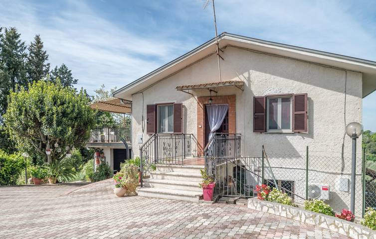 Gemütliche Wohnung mit WLAN, Klimaanlage und Parkplatz in der Nähe des Zentrums von Montasola in Montasola, Terminillo