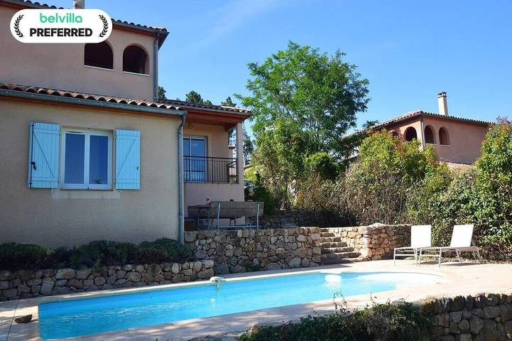 Maison de vacances pour 6 personnes, avec piscine et terrasse à Joyeuse