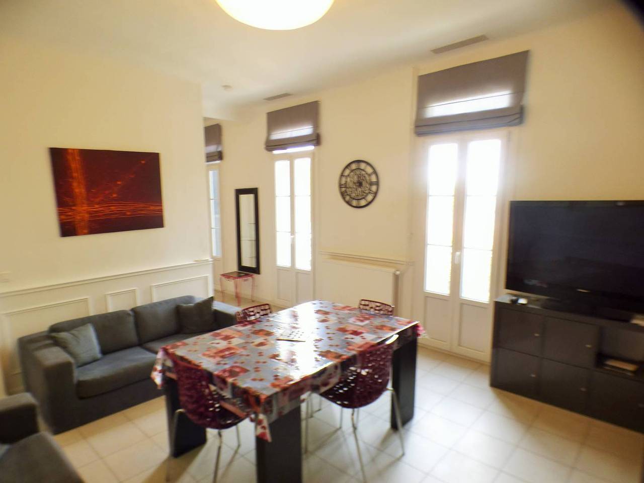 Apartamento vacacional entero, Vista al mar, 3 habitaciones, internet, aire acondicionado y estacionamiento privado in Saint-Mandrier-sur-Mer, Region de Toulon