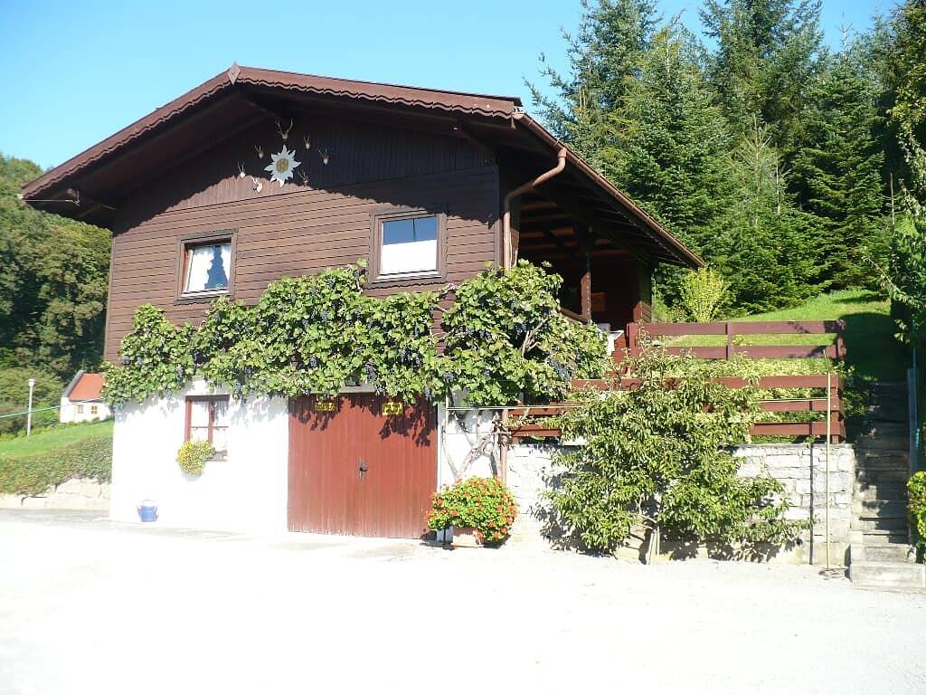Ferienwohnungen Erntl - Rustikales Holzhaus (37qm) für 2 Personen mit Terrasse in Bad Griesbach im Rottal, Eastern Bavaria