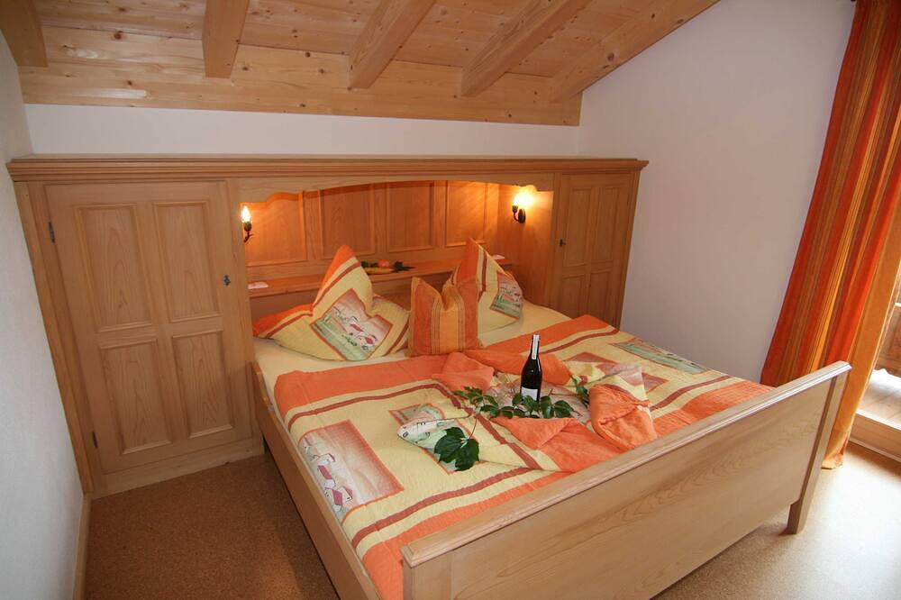 Landhaus Thaler - Holiday apartment 2 Sonnenstrahl in Gmund, Alpine Region of Tegernsee and Schliersee