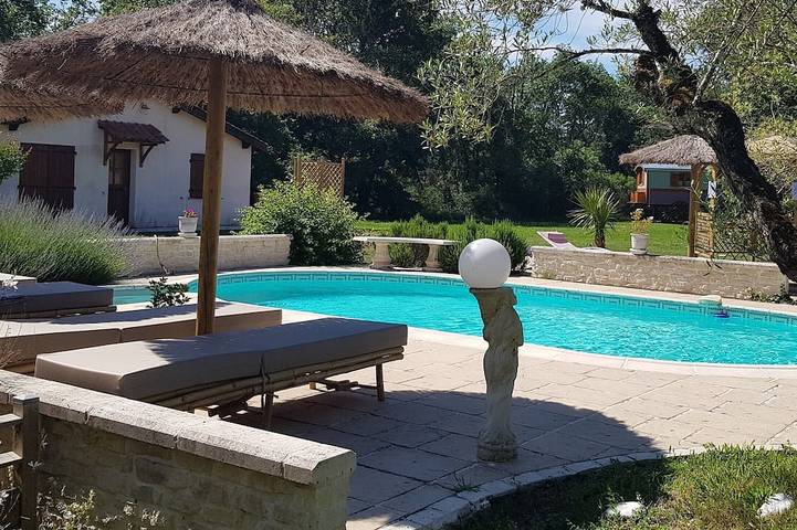 Location de vacances pour 2 personnes, animaux acceptés à Bussac-Forêt - 3