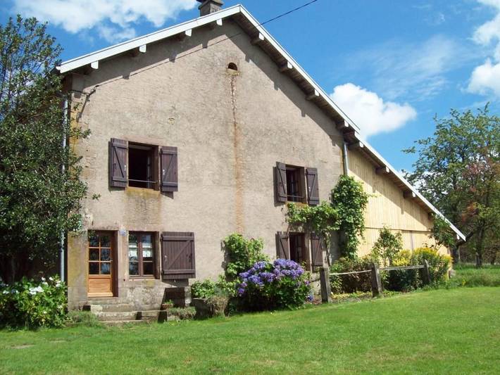 Gîte pour 11 personnes, avec Terrasse et Jardin à Fougerolles