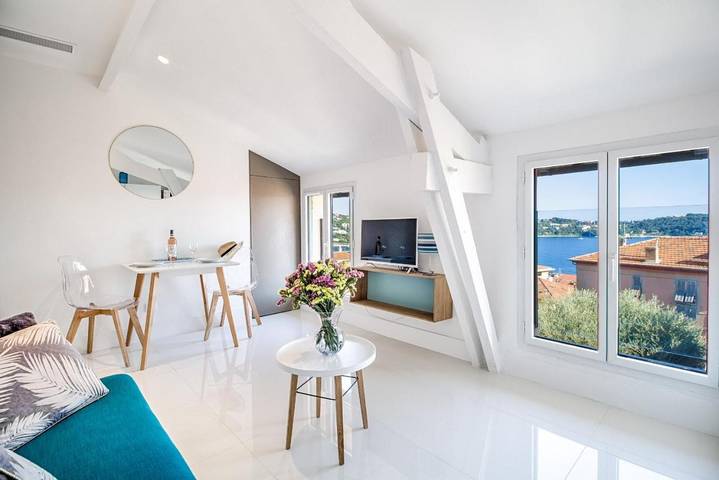 Gîte pour 2 personnes, avec terrasse et vue dans Office De Tourisme De Villefranche Sur Mer - 2
