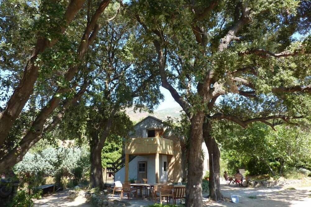 Appartement entier, Gîte pour 4 dans ancienne cave à vin Saint Florent malocationencorse in Patrimonio, Région de Calvi