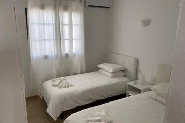 Villa for 5 People in Playa Blanca, Yaiza, Photo 3
