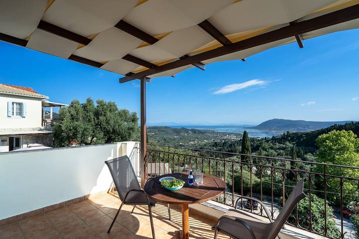 Entire apartment, Apartment 'Krinos' with Sea View, Wi-Fi and Air Conditioning in Katouna, Greece