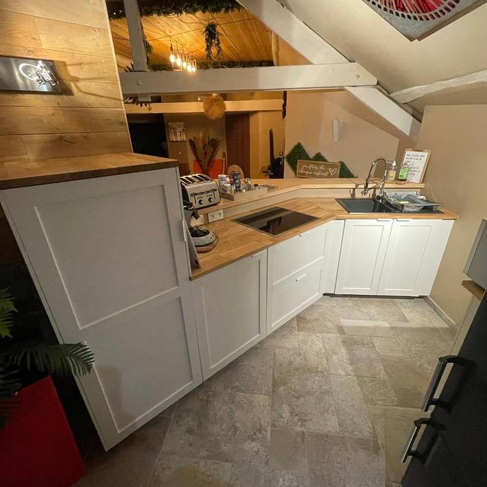 Gîte pour 4 personnes, avec terrasse et sauna ainsi que piscine et jacuzzi, animaux acceptés dans Polleur - 4