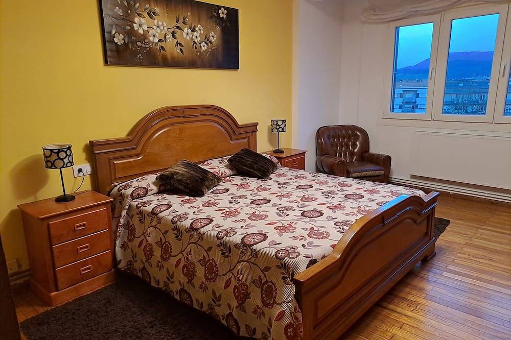 Entire apartment, Torre Plaza 4. A cozy apartment in Boiro, beaches and terraces. in Boiro, Rías Baixas