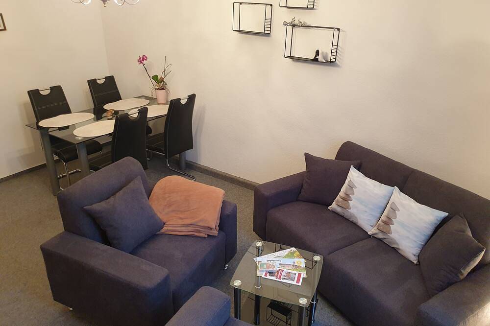 Ganze Wohnung, Siegmundsburger Haus Werraquelle hier Fewo \"Talblick\" - Familientreffen in Neuhaus am Rennweg, Rennsteig