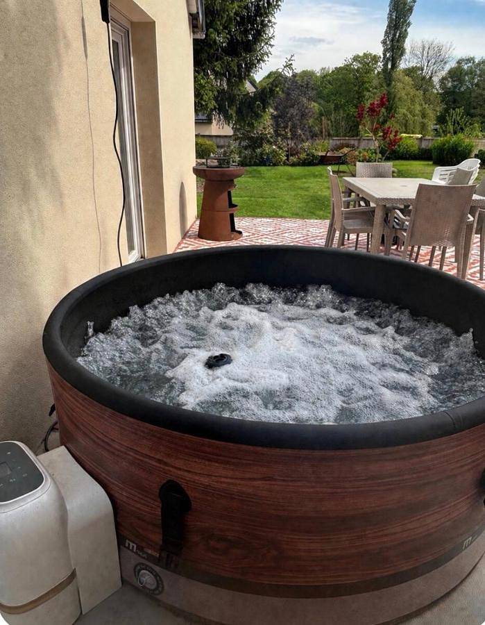 Location de vacances pour 5 personnes, avec jardin et jacuzzi à Le Vieux-Marché - 2