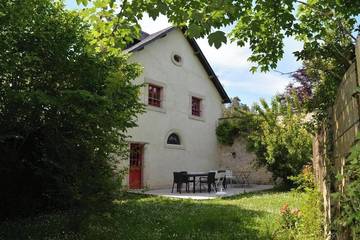 Gîte pour 30 personnes, avec terrasse et jardin à Saint-Martin-des-Entrées