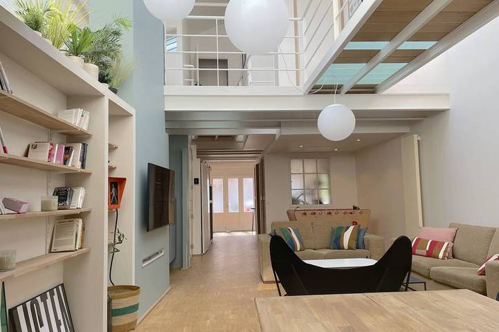 Location de vacances pour 10 personnes, avec terrasse et jardin à Lambersart