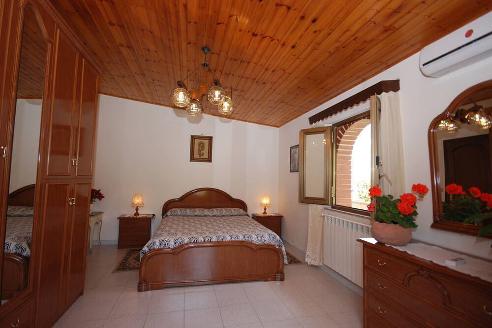 Villa für Familien, die Natur und Ruhe mit Wi-Fi ausgestattet lieben in Gaggi, Messina Provinz