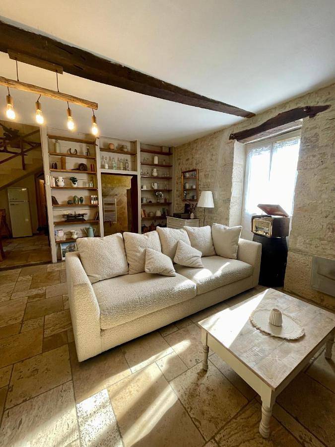 Location de vacances pour 12 personnes, avec jardin et vue à Saint-Aubin-de-Nabirat - 4