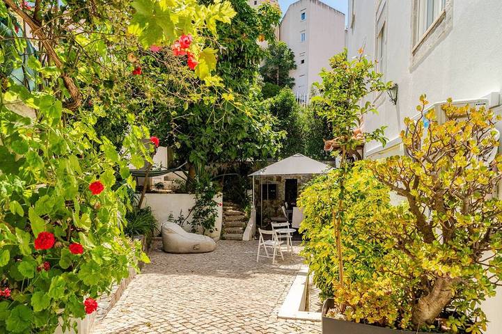 Gîte pour 9 personnes, avec jardin et terrasse à Lisbonne