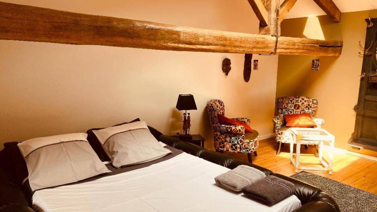 Appartement de vacances entier, Double Room with Shared Bathroom in La Flocellière, Fontenay-le-Comte