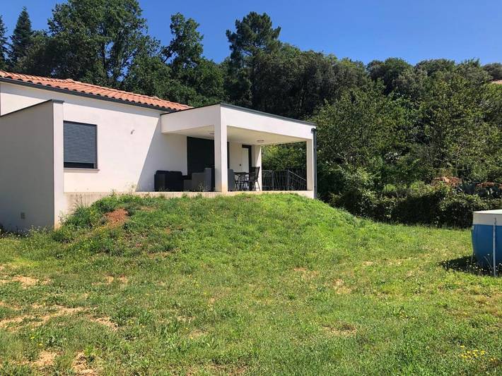 Maison de vacances pour 6 personnes, avec piscine et vue ainsi que jardin et terrasse